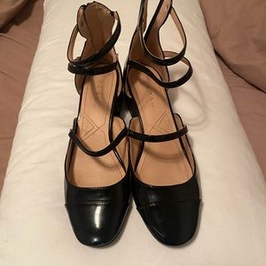 Zara kitten heel closed toe